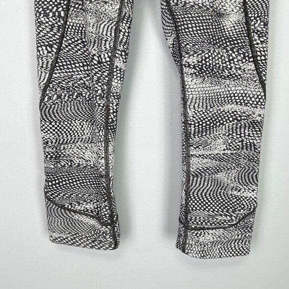 Lululemon Womens In Movement Crop Everlux 19 Swerve Vapor Metal Grey size 4 - Picture 6 of 13
